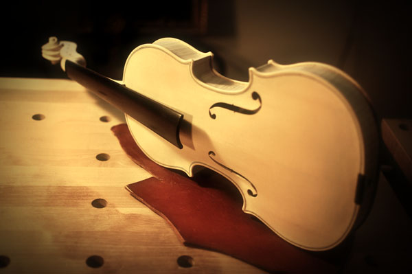 ヴァイオリン横置き/前面