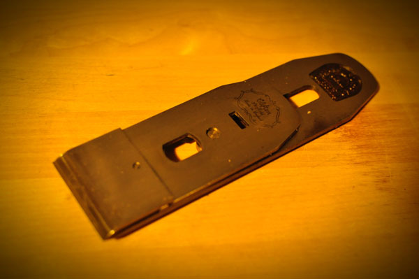 刃と裏金、分解式になっています