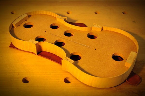 横板の取付はこれで終えることができます