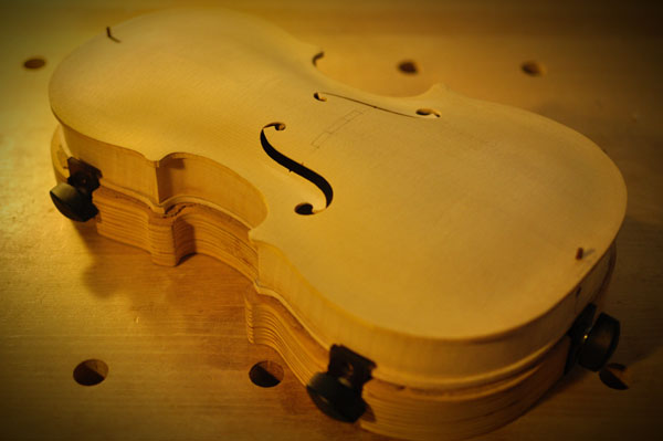 クランプを外しました