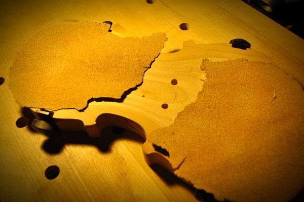 破れてしまったコルク